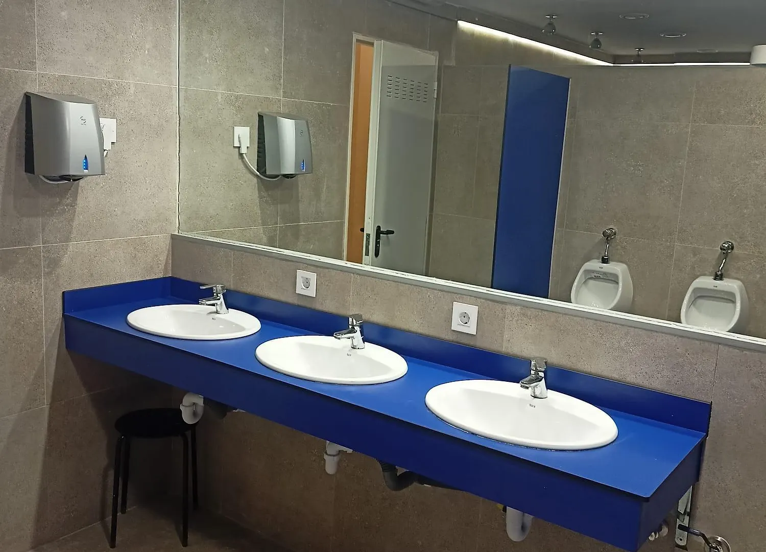 Palma Port Hostel - Albergue Juvenil Spain