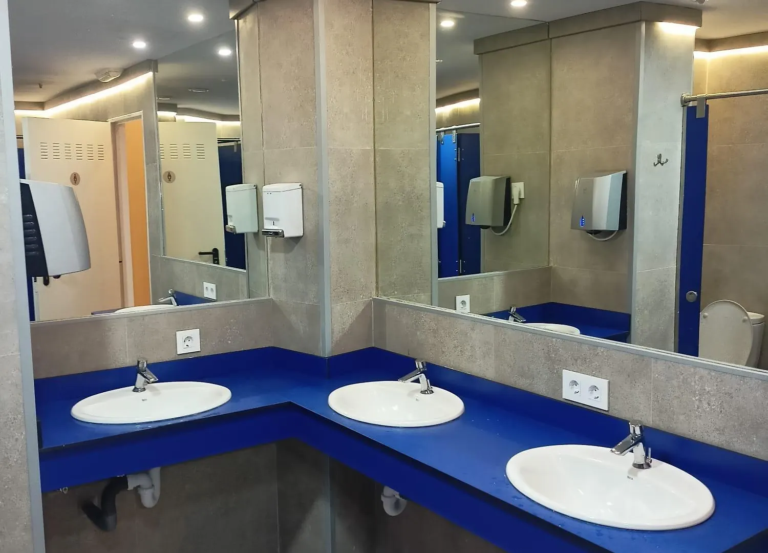 Palma Port Hostel - Albergue Juvenil 0*,