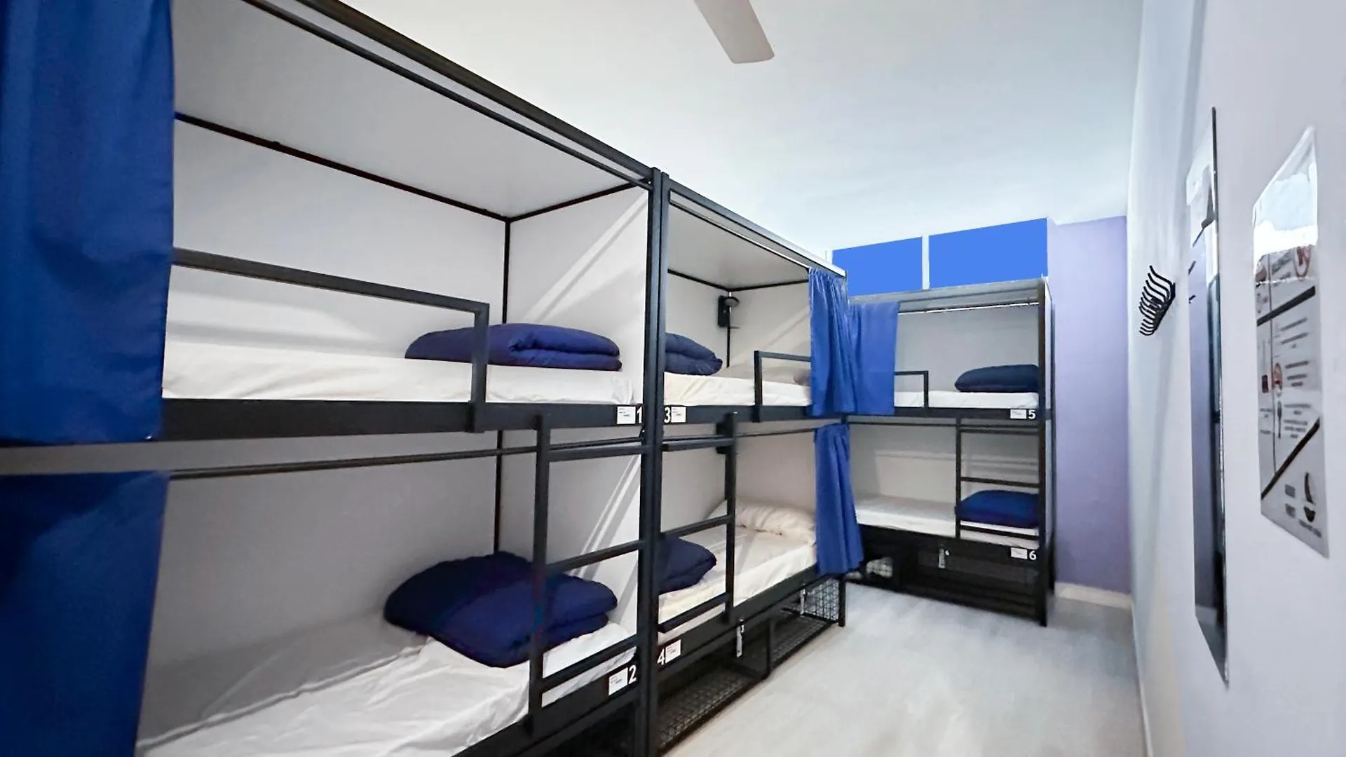 Palma Port Hostel - Albergue Juvenil Spain